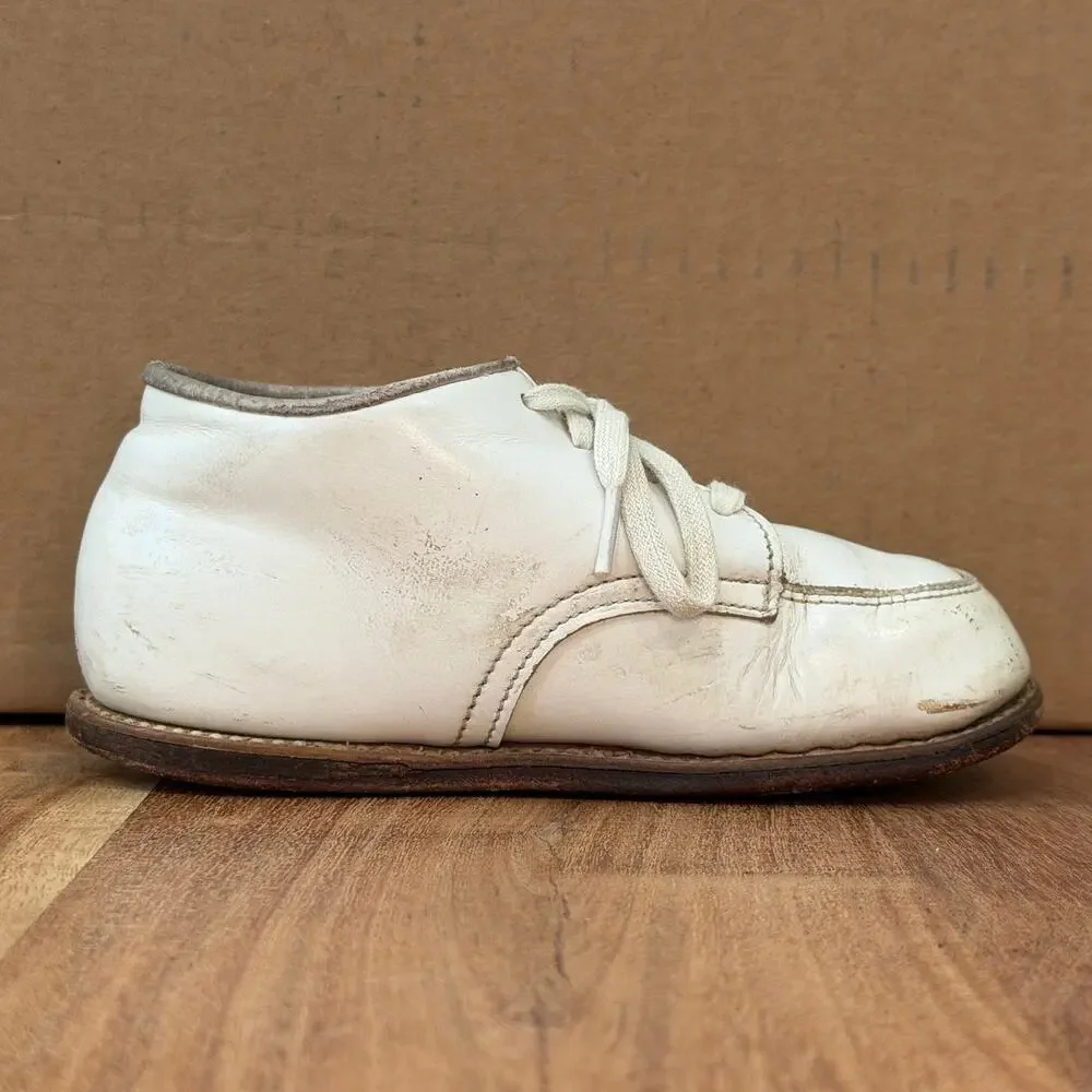 VINTAGE Baby / Toddler 18-24 Months Size 6.5D White Leather Walking Shoes